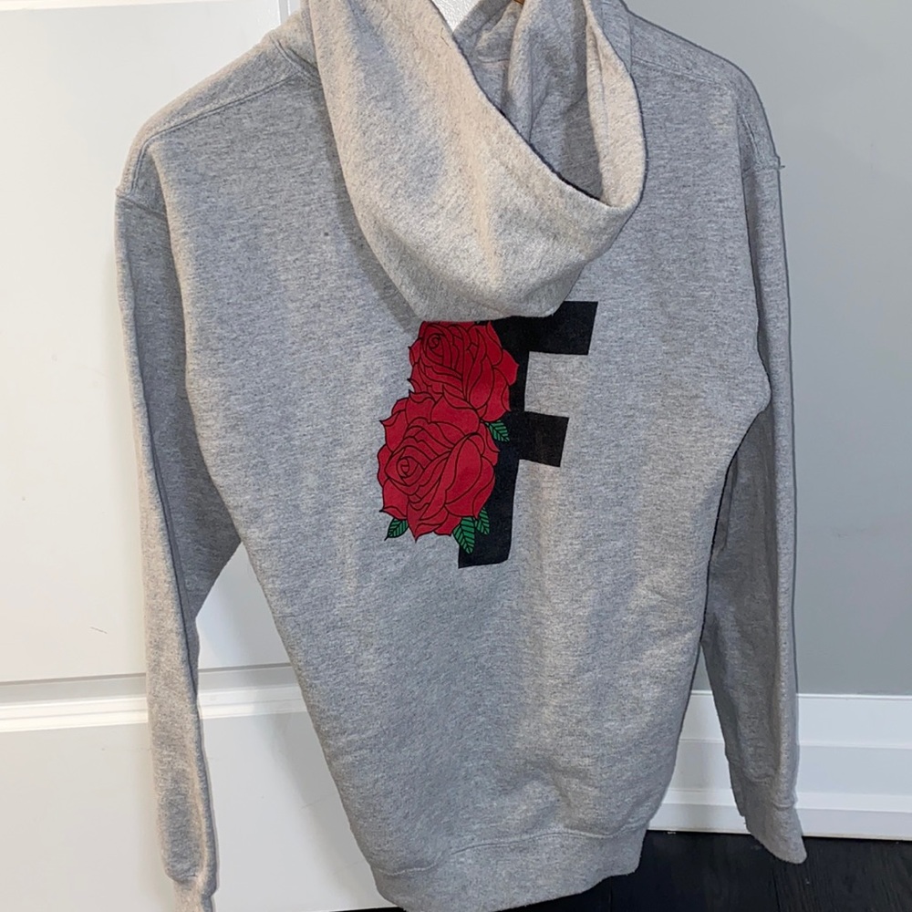 Zumiez sweater